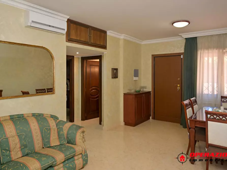 Immagine 13 di Villa in vendita  in via alfonso gallo a Roma