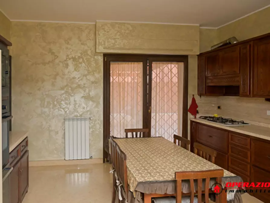 Immagine 17 di Villa in vendita  in via alfonso gallo a Roma