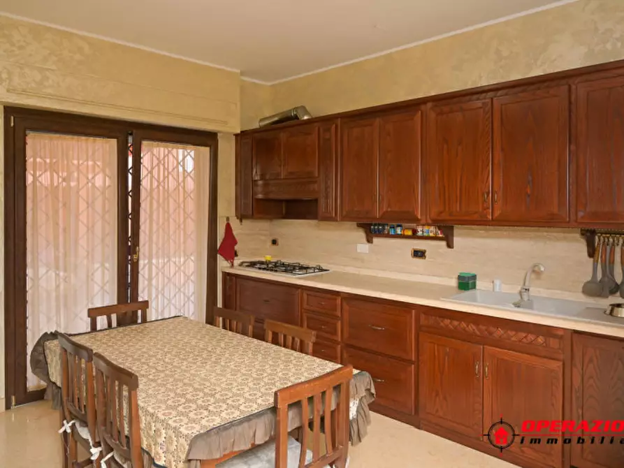 Immagine 18 di Villa in vendita  in via alfonso gallo a Roma