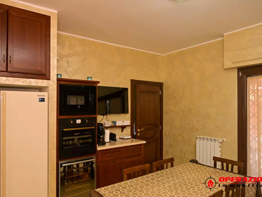 Immagine 19 di Villa in vendita  in via alfonso gallo a Roma