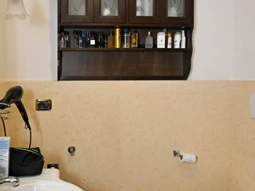 Immagine 21 di Villa in vendita  in via alfonso gallo a Roma
