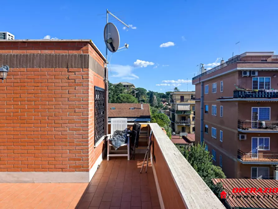 Immagine 44 di Villa in vendita  in via alfonso gallo a Roma