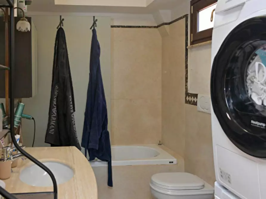 Immagine 58 di Villa in vendita  in via alfonso gallo a Roma