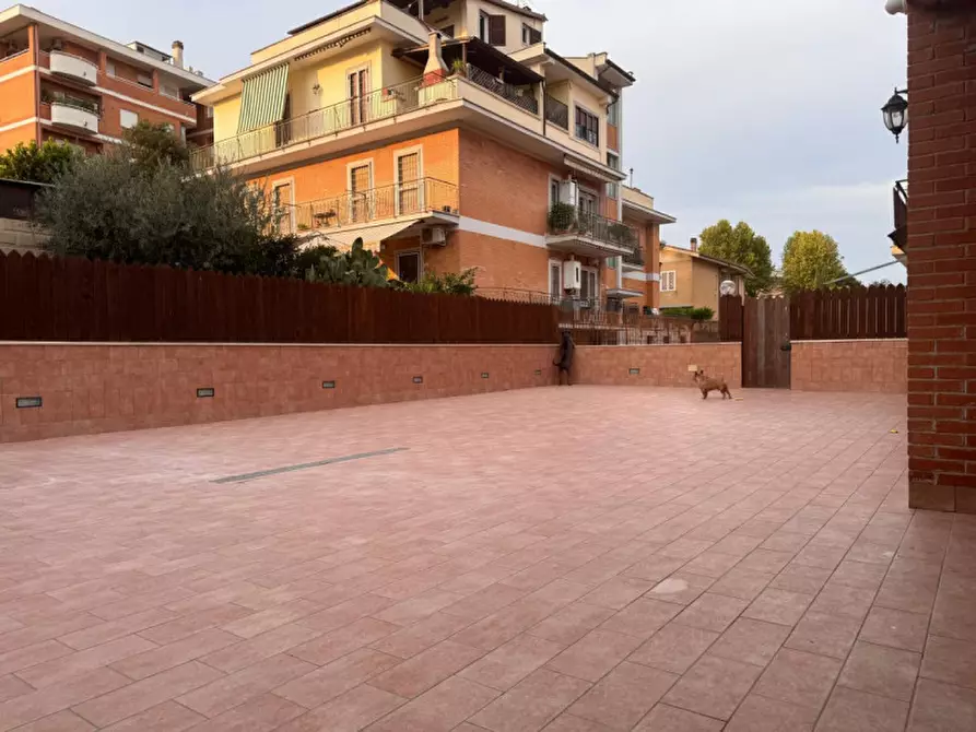 Immagine 63 di Villa in vendita  in via alfonso gallo a Roma