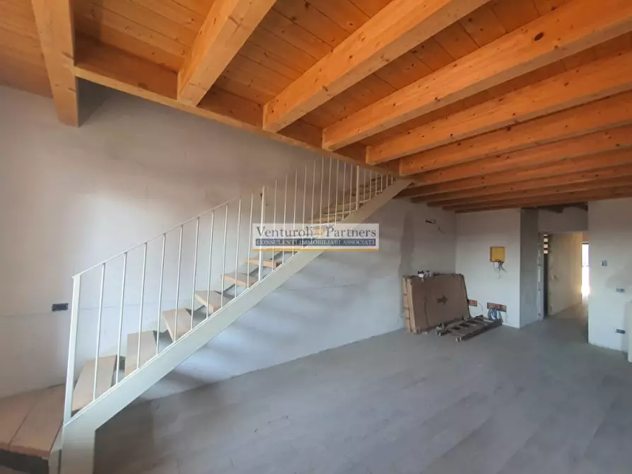 Immagine 4 di Appartamento in vendita  in Via Trento a Toscolano-Maderno