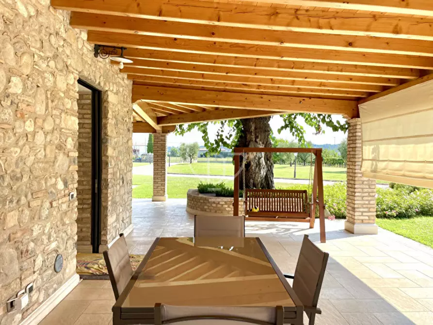 Immagine 10 di Villa in vendita  in Strada Santa Cristina a Peschiera Del Garda