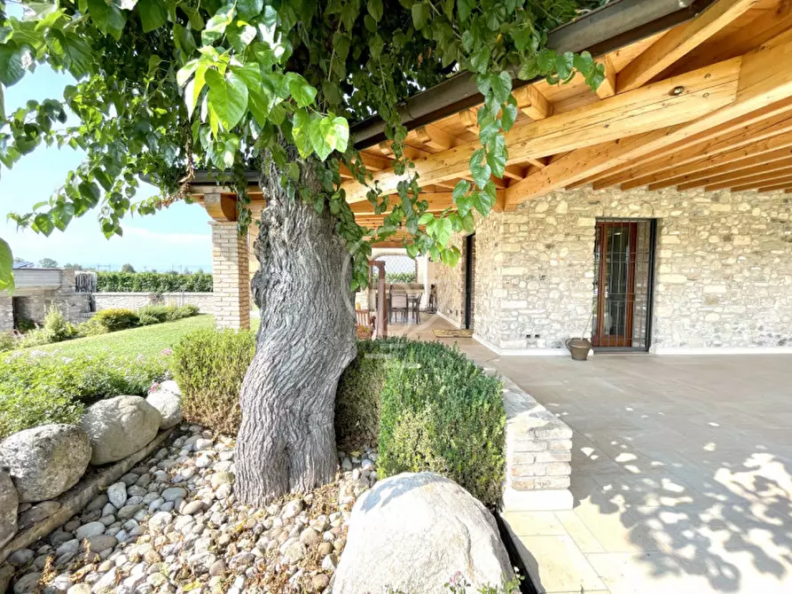 Immagine 13 di Villa in vendita  in Strada Santa Cristina a Peschiera Del Garda