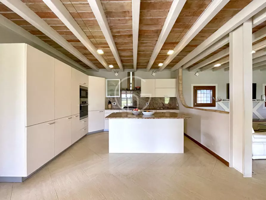 Immagine 15 di Villa in vendita  in Strada Santa Cristina a Peschiera Del Garda