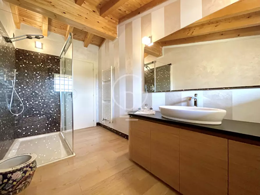 Immagine 37 di Villa in vendita  in Strada Santa Cristina a Peschiera Del Garda
