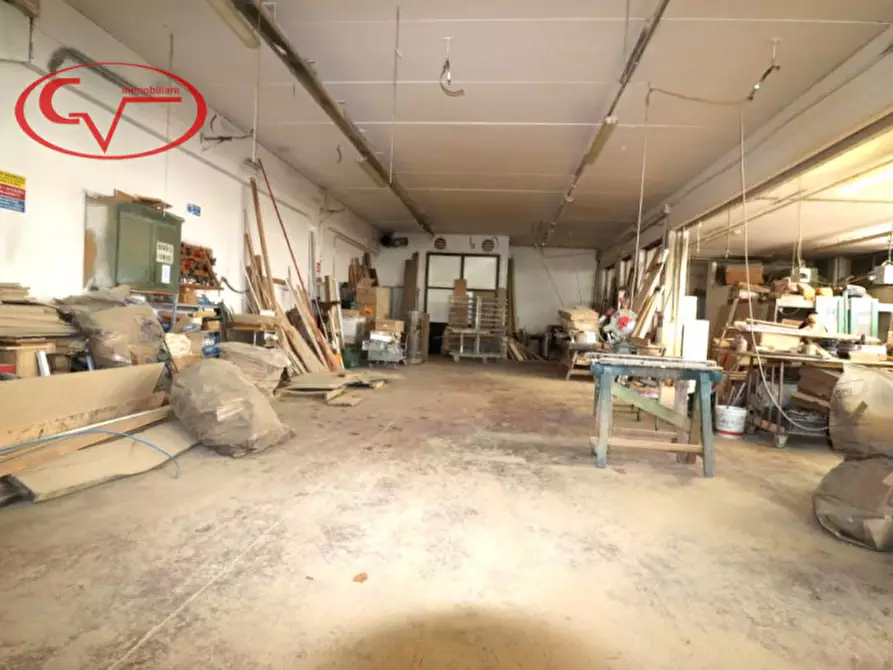 Immagine 4 di Laboratorio in vendita  a Terranuova Bracciolini