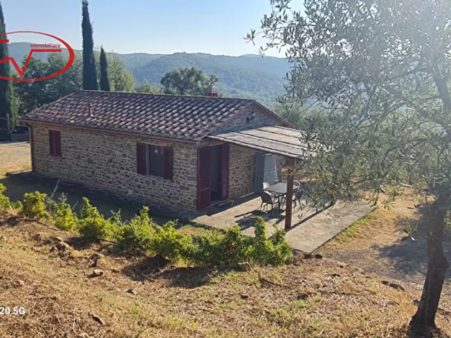 Immagine 1 di Casa indipendente in vendita  in valdambra a Bucine