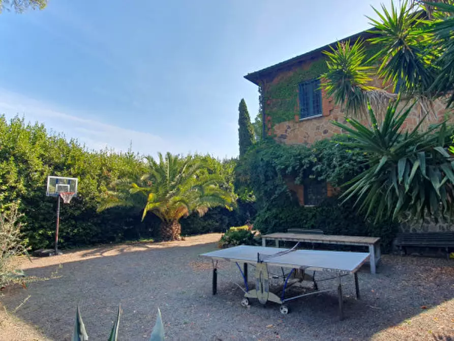 Immagine 2 di Villa in vendita  in Via di Fioranello a Roma