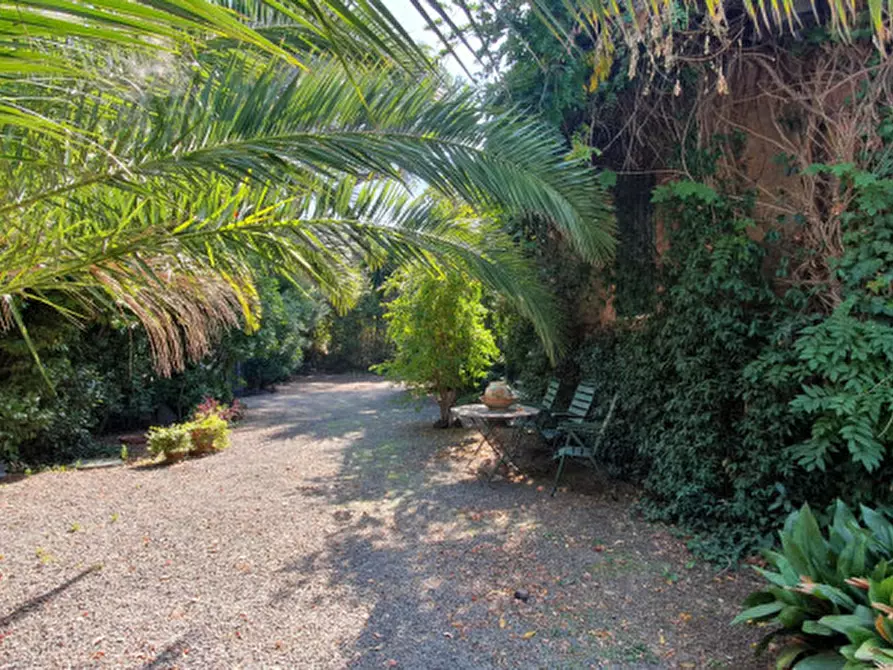 Immagine 14 di Villa in vendita  in Via di Fioranello a Roma