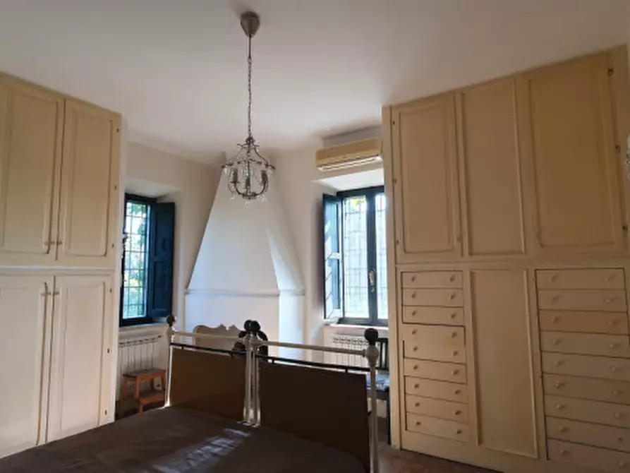 Immagine 25 di Villa in vendita  in Via di Fioranello a Roma