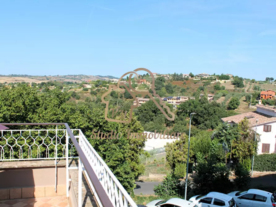 Immagine 11 di Appartamento in vendita  in Via Antonio Giammarile, 13 a Castelnuovo Di Porto