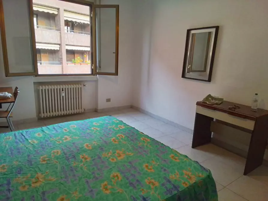 Immagine 3 di Camera in affitto  in via Ripamonti ang. via Chopin a Milano