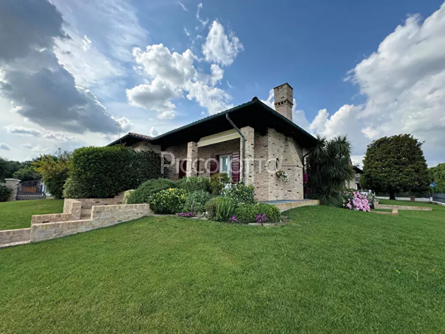 Immagine 3 di Villa in vendita  in via Meucci a Salzano