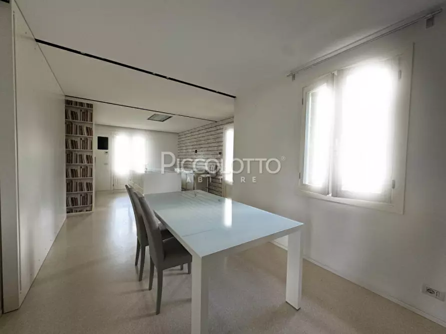 Immagine 23 di Villa in vendita  in via Meucci a Salzano