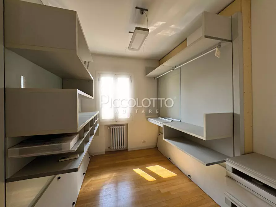 Immagine 25 di Villa in vendita  in via Meucci a Salzano