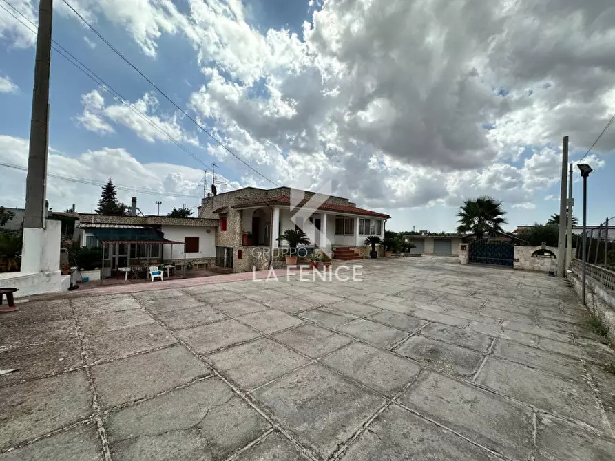 Immagine 1 di Villa in vendita  in strada chiancaro D a Martina Franca