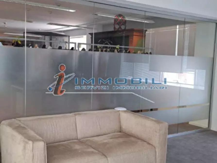 Immagine 9 di Ufficio in affitto  in VIALE MONZA a Milano