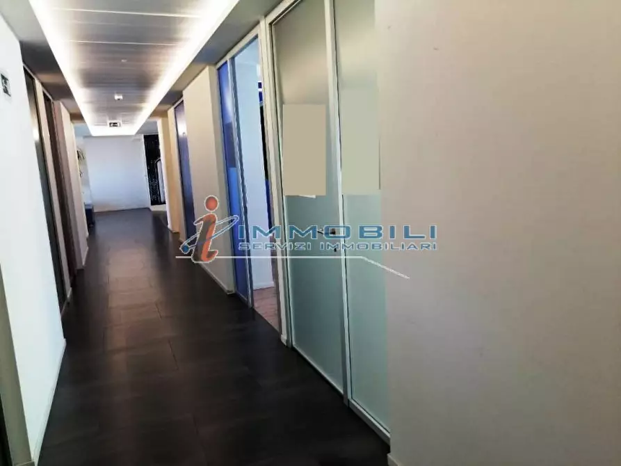 Immagine 19 di Ufficio in affitto  in VIALE MONZA a Milano