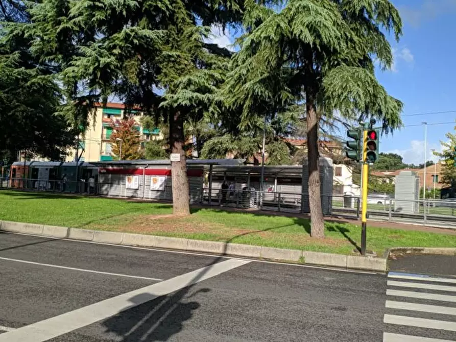 Immagine 1 di Negozio in affitto  in VIA FRANCESCHINI a Firenze