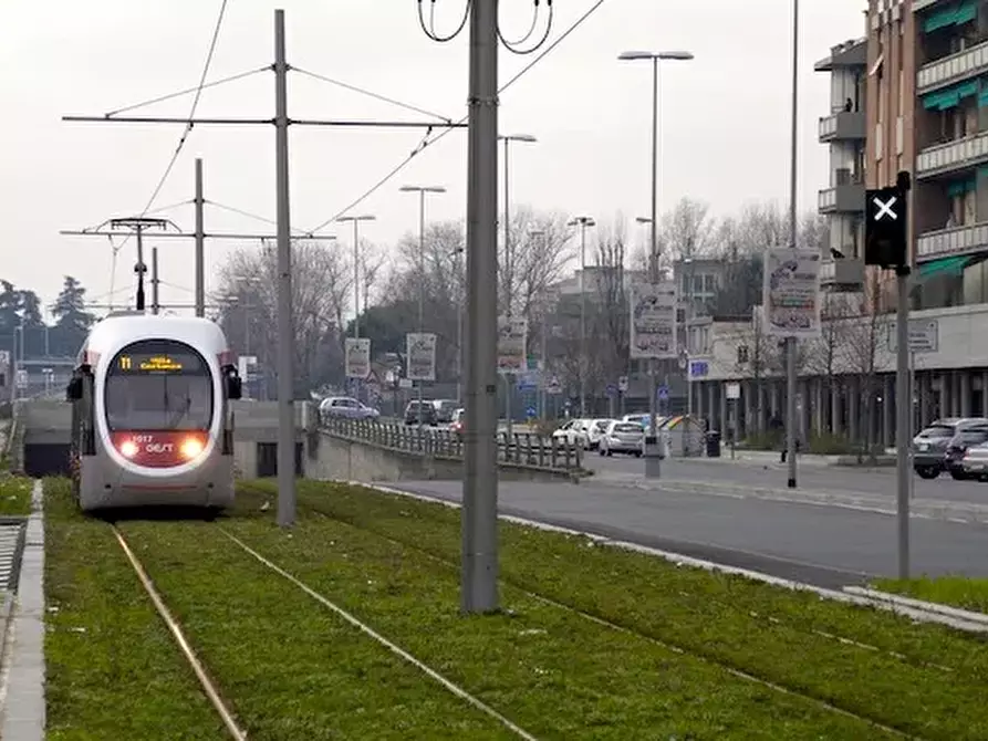 Immagine 2 di Negozio in affitto  in VIA FRANCESCHINI a Firenze