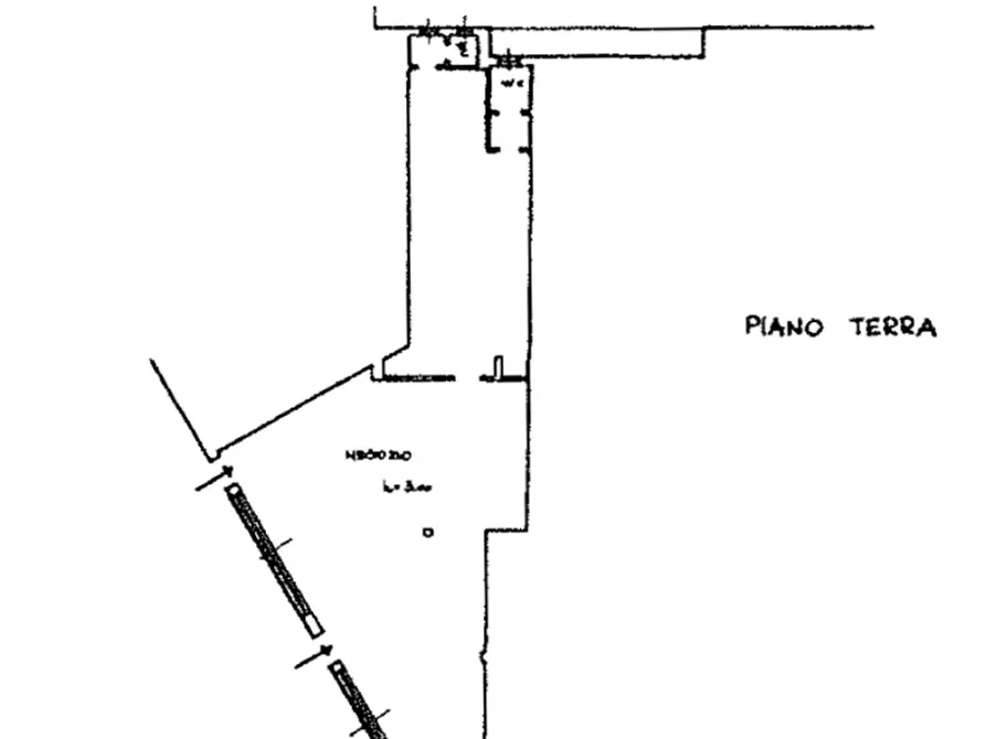 Immagine 3 di Negozio in affitto  in VIA FRANCESCHINI a Firenze