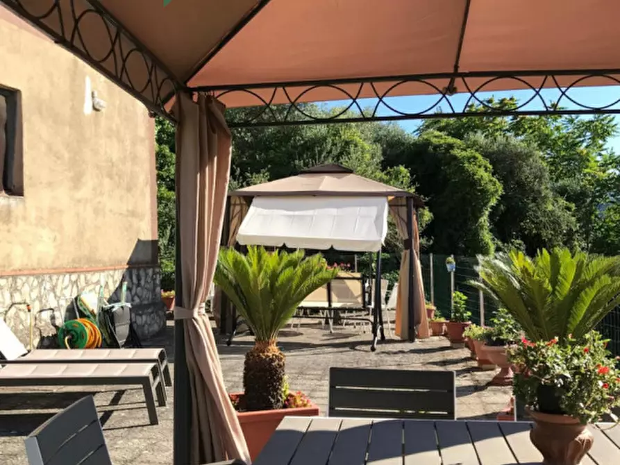 Immagine 9 di Casa indipendente in vendita  in PIAZZA DEI MARTIRI a Ceppaloni