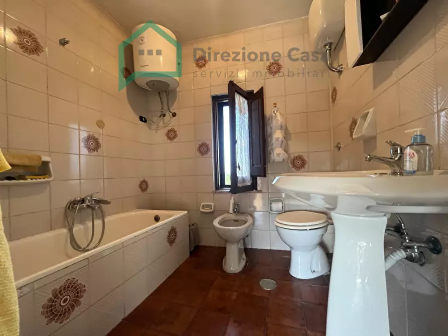 Immagine 30 di Casa indipendente in vendita  in PIAZZA DEI MARTIRI a Ceppaloni