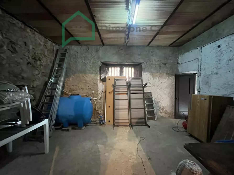 Immagine 33 di Casa indipendente in vendita  in PIAZZA DEI MARTIRI a Ceppaloni