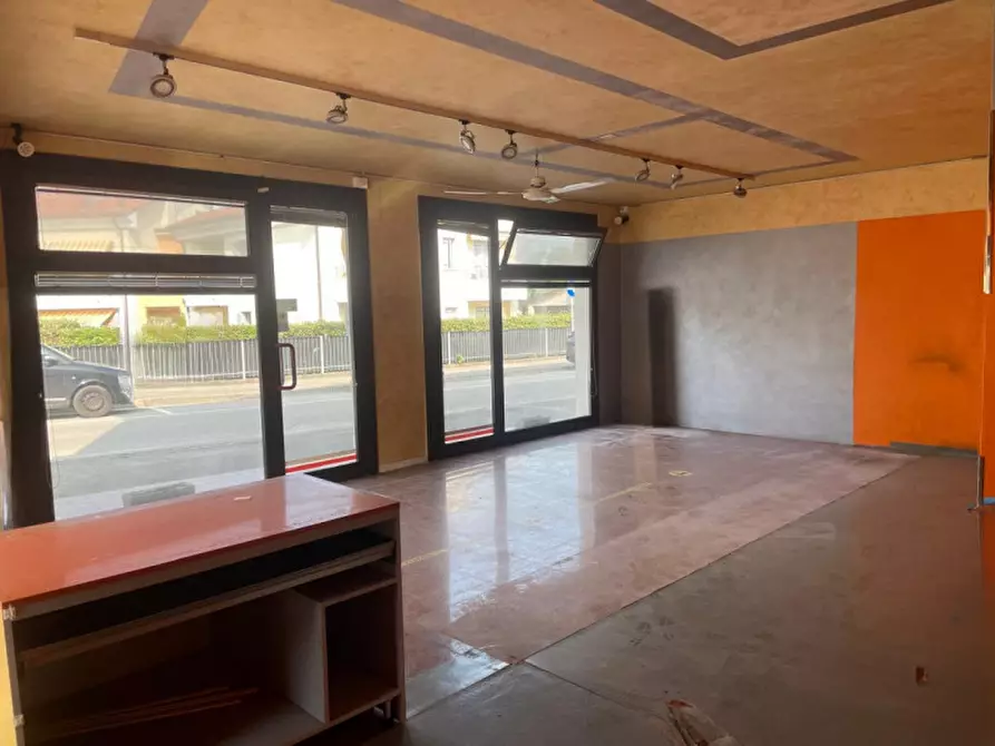 Immagine 4 di Appartamento in vendita  in VIALE GIOVANNI XXIII a Castelcucco