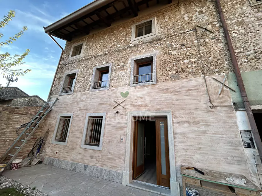 Immagine 1 di Rustico / casale in vendita  in Via Europa Unita 5 a Basiliano
