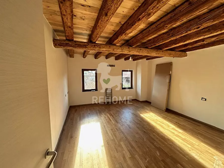 Immagine 5 di Rustico / casale in vendita  in Via Europa Unita 5 a Basiliano