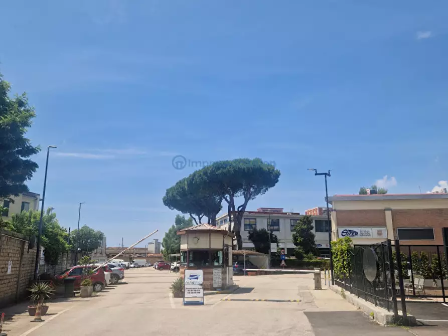 Immagine 1 di Ufficio in vendita  in Via Ferrante Imparato a Napoli