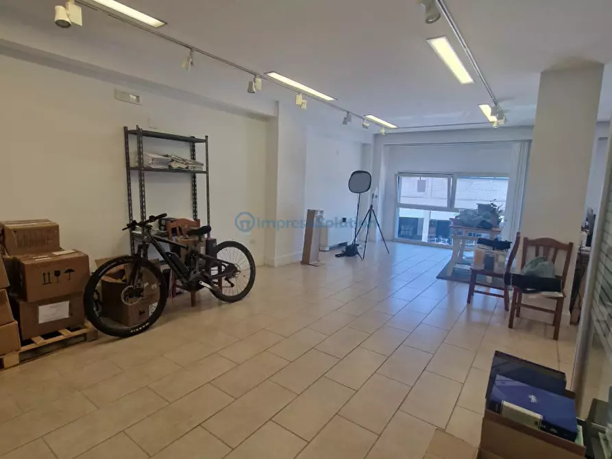 Immagine 7 di Ufficio in vendita  in Via Ferrante Imparato a Napoli