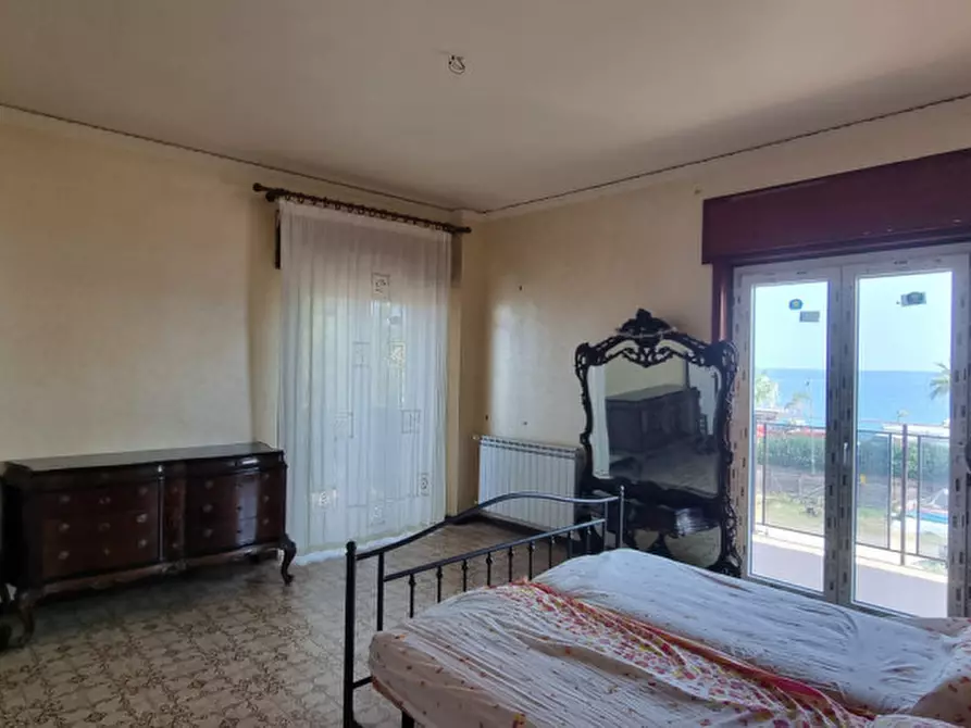 Immagine 10 di Appartamento in vendita  in VIA ACQUEVIOLE a Milazzo