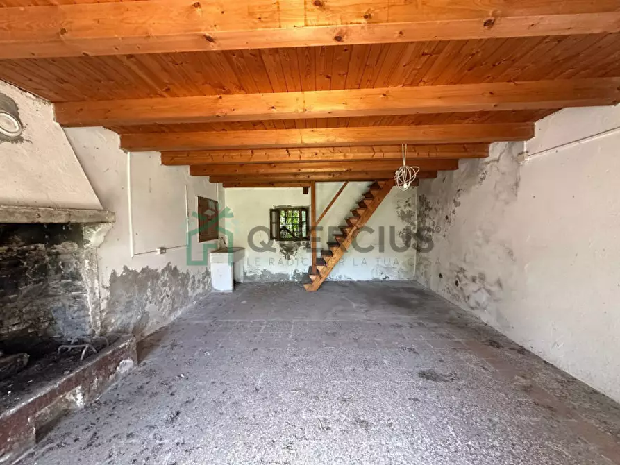 Immagine 4 di Rustico / casale in vendita  in Via Recoaretto a Soave