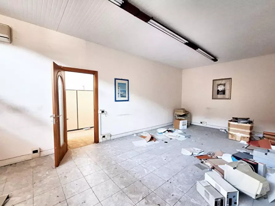 Immagine 4 di Capannone industriale in vendita  in Via Marinucci, N. 19 a Recanati