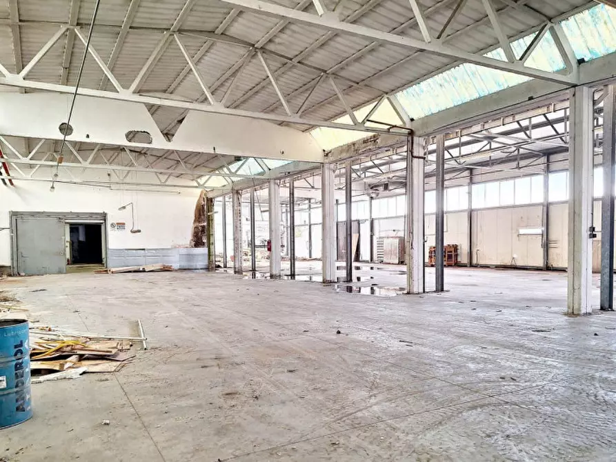 Immagine 8 di Capannone industriale in vendita  in Via Marinucci, N. 19 a Recanati
