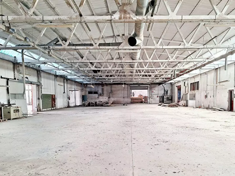 Immagine 12 di Capannone industriale in vendita  in Via Marinucci, N. 19 a Recanati