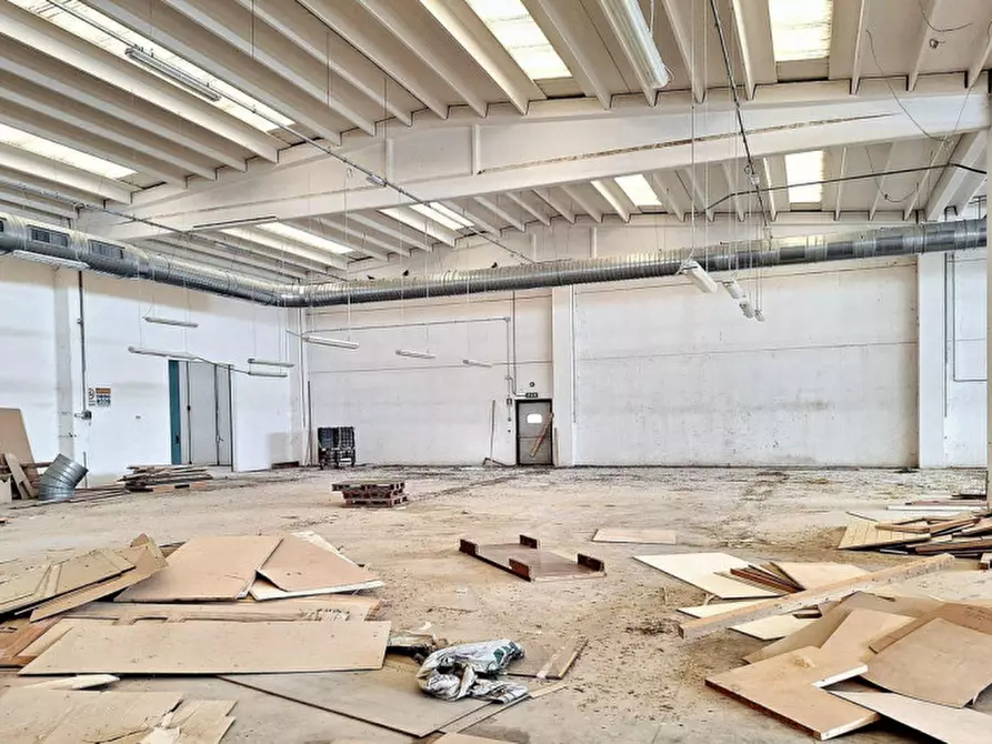 Immagine 17 di Capannone industriale in vendita  in Via Marinucci, N. 19 a Recanati