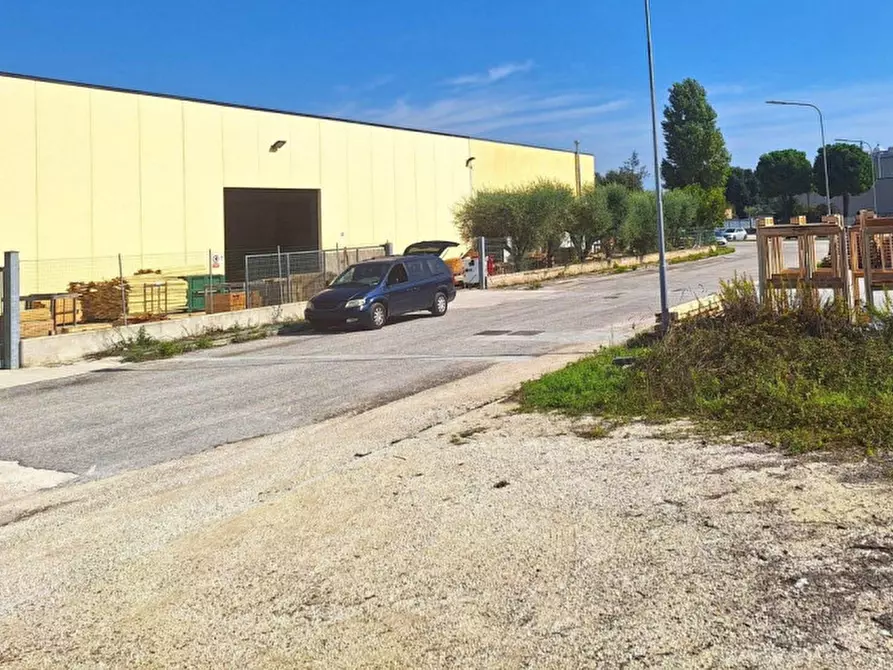 Immagine 9 di Terreno in vendita  in Via Marinucci, N. Snc a Recanati