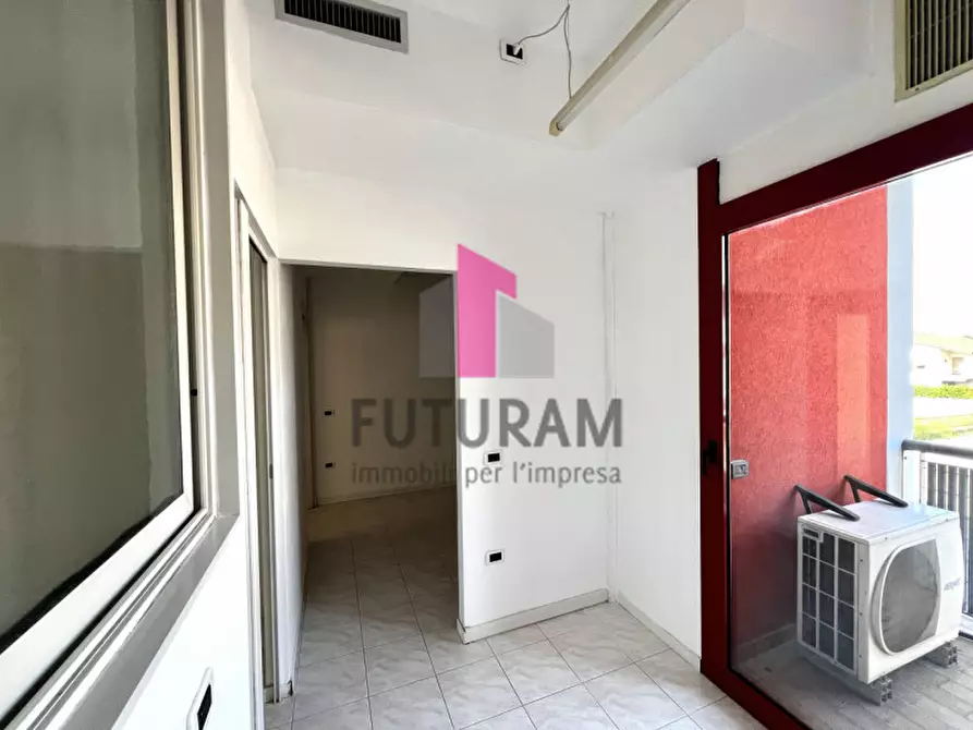 Immagine 10 di Ufficio in affitto  in VIA DEGLI ACERI a Sarcedo