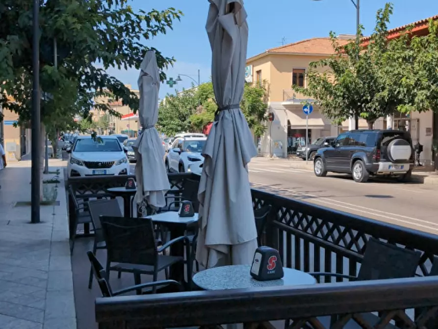 Immagine 19 di Attività commerciale in vendita  in Viale aldo moro 93 a Olbia