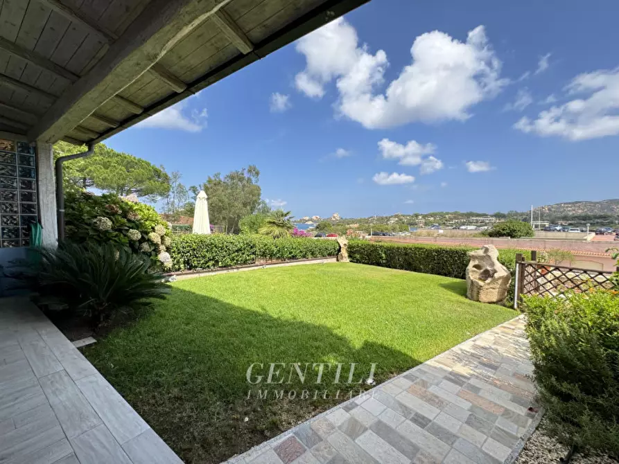 Immagine 30 di Villetta a schiera in vendita  a Arzachena