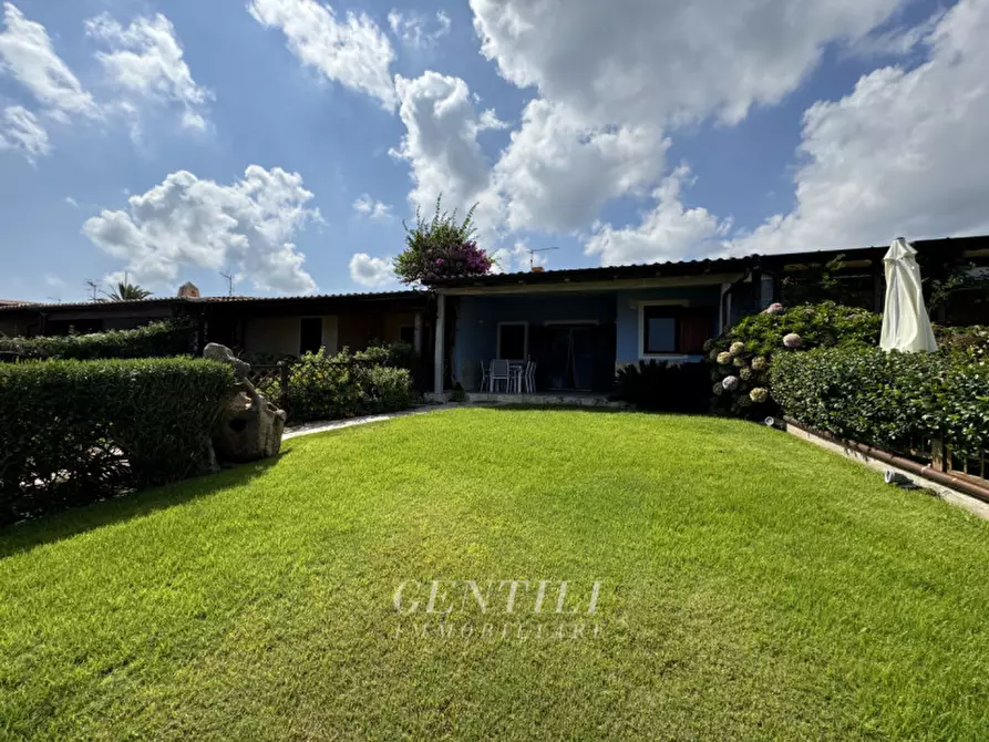 Immagine 33 di Villetta a schiera in vendita  a Arzachena