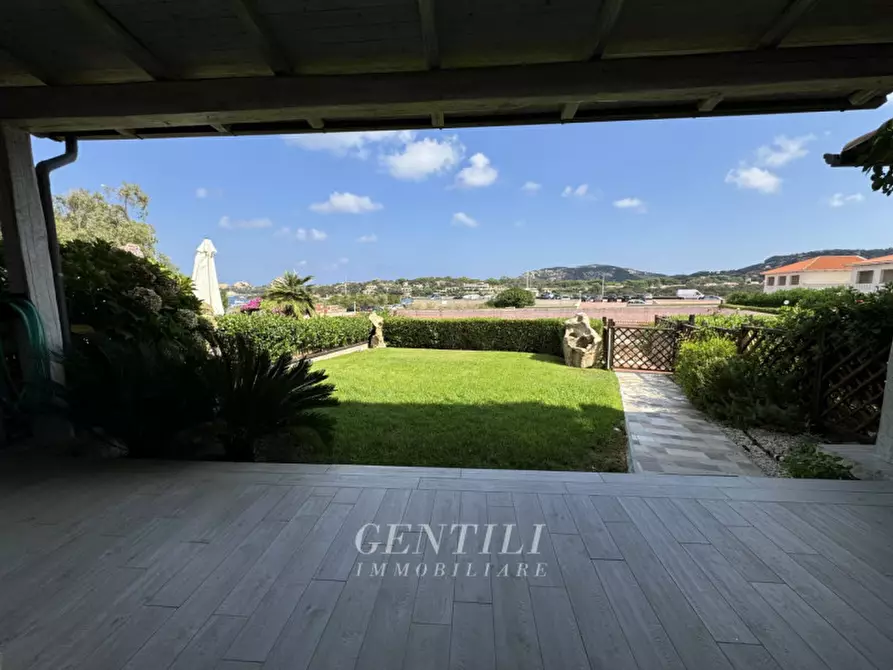 Immagine 34 di Villetta a schiera in vendita  a Arzachena