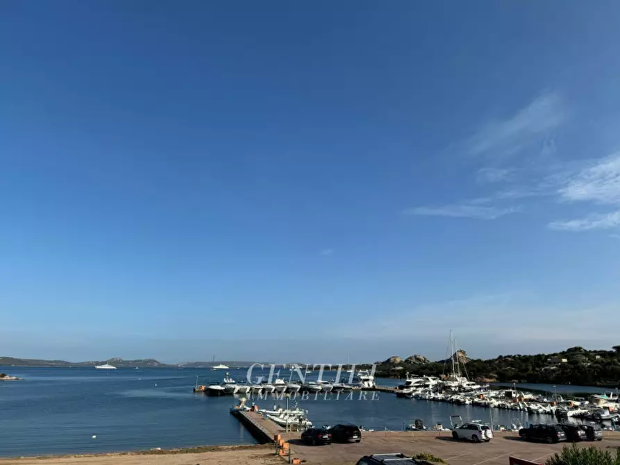 Immagine 36 di Villetta a schiera in vendita  a Arzachena